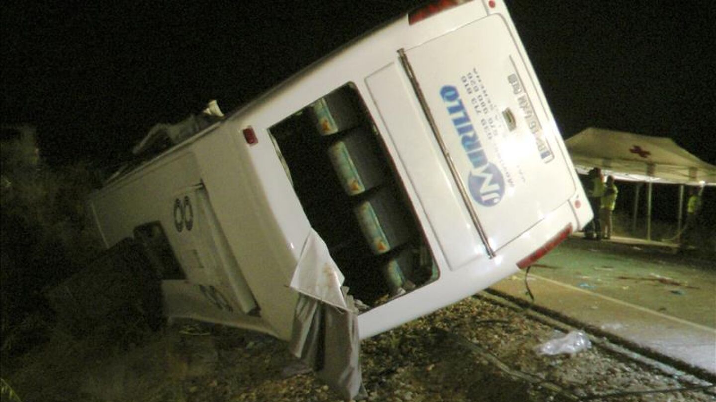 Cinco chicos de entre 12 y 15 a&ntilde;os mueren en un accidente de bus en Badajoz