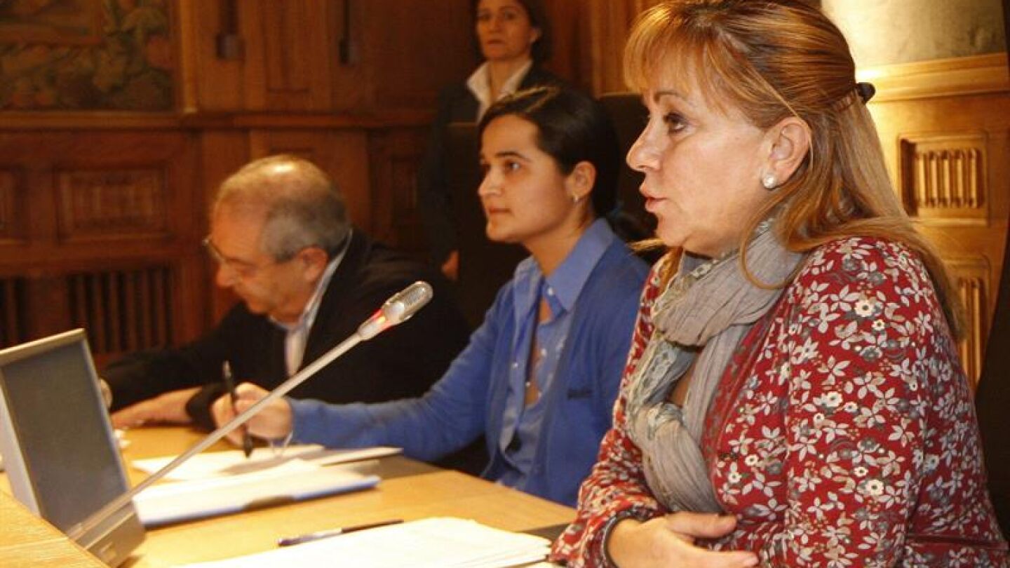 Montserrat Triana Mart&iacute;nez e Isabel Carrasco