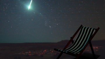 Tumbona y cielo despejado, una buena combinación para disfrutar de una buena lluvia de estrellas