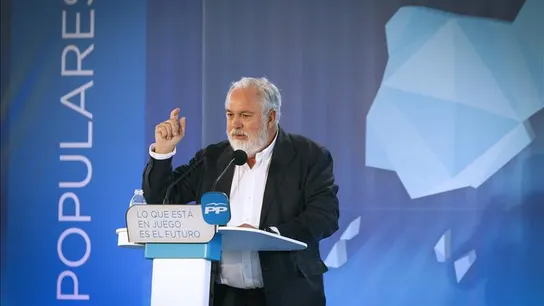 Miguel Arias Cañete en un acto electoral Miguel Arias Cañete en un acto electoral