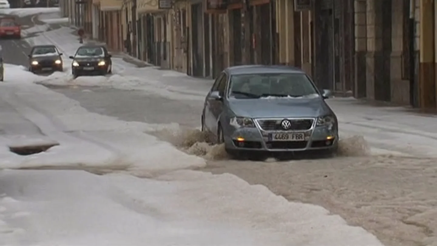 Impresionantes granizadas en Vilafranca y Viver, en Castellón Impresionantes granizadas en Vilafranca y Viver, en Castellón