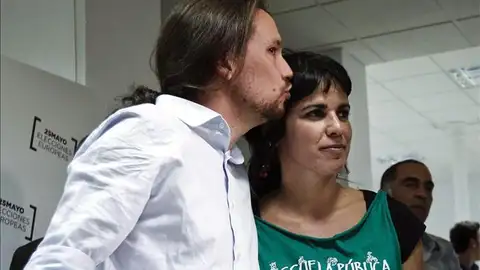 Teresa Rodríguez junto a Pablo Iglesias Teresa Rodríguez junto a Pablo Iglesias