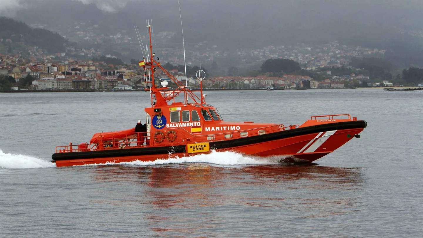 Una embarcación de Salvamento Marítimo Una embarcación de Salvamento Marítimo
