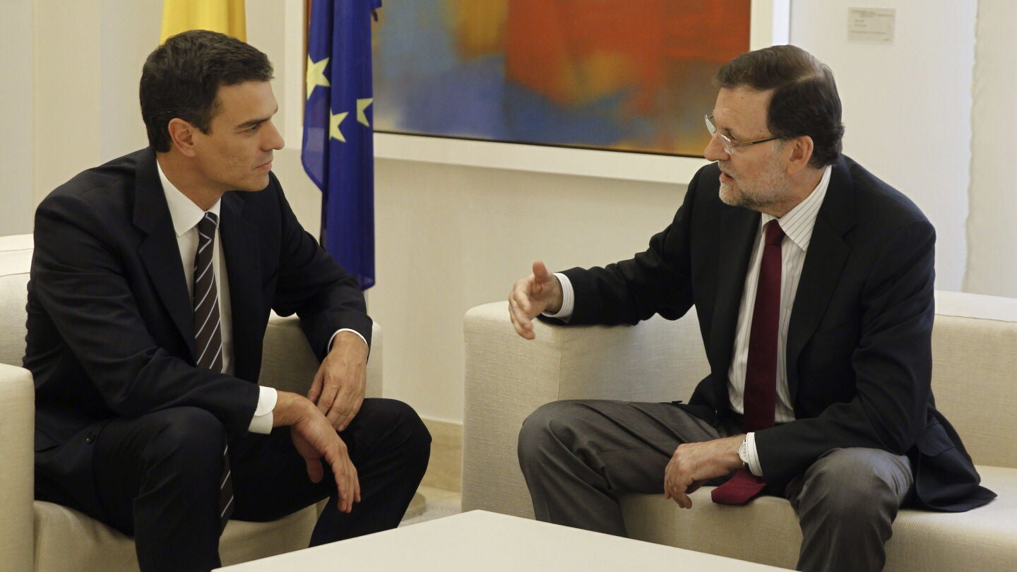  El presidente del Gobierno, Mariano Rajoy, y el l&iacute;der del PSOE, Pedro S&aacute;nchez.