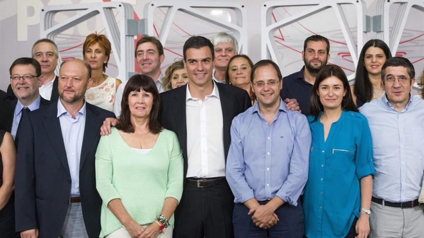 Pedro S&aacute;nchez y su comitiva