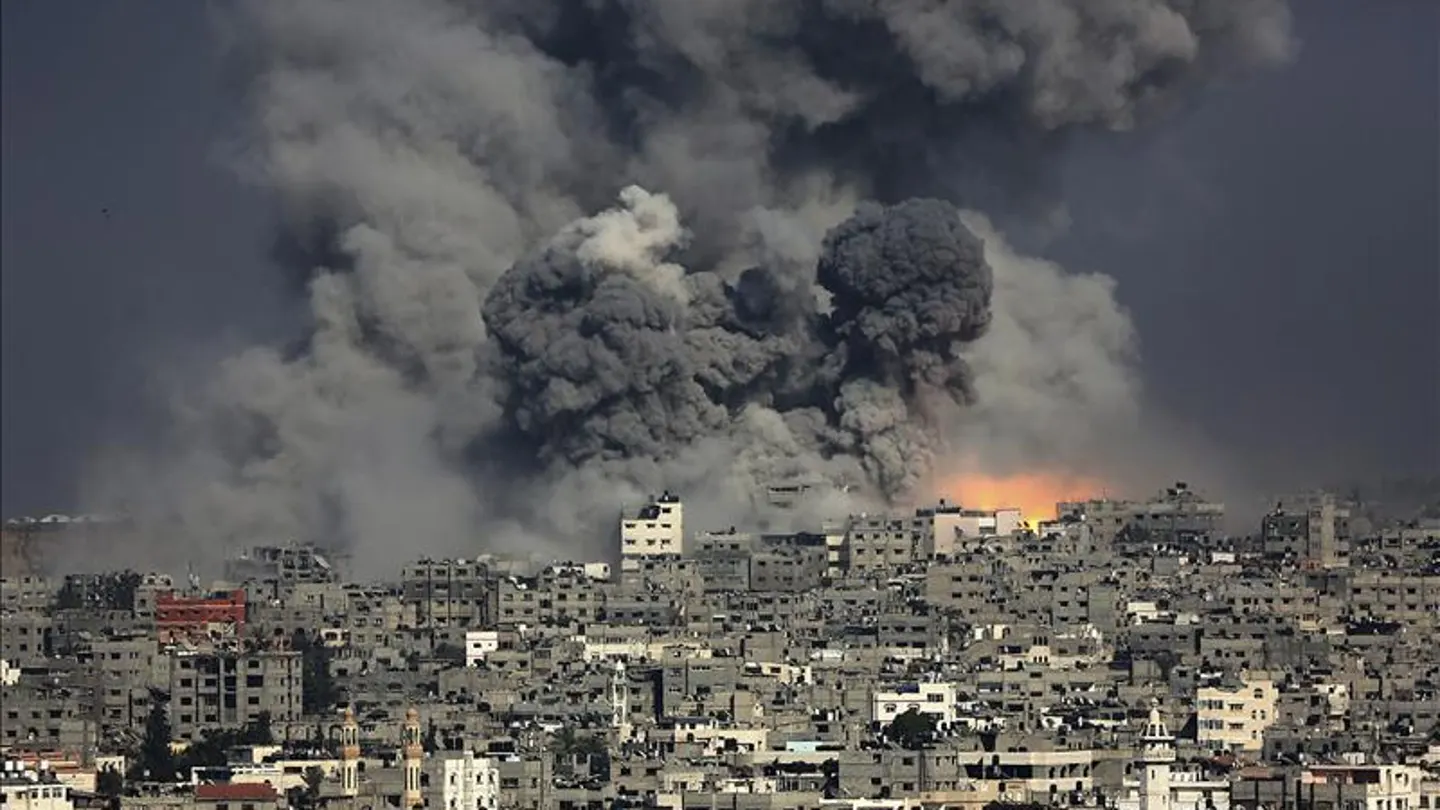 Bombardeo sobre Gaza el 29 de julio Bombardeo sobre Gaza el 29 de julio