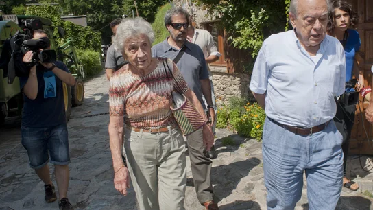 El expresidente catalán Jordi Pujol sale a pasear con su esposa, Marta Ferrusola El expresidente catalán Jordi Pujol sale a pasear con su esposa, Marta Ferrusola