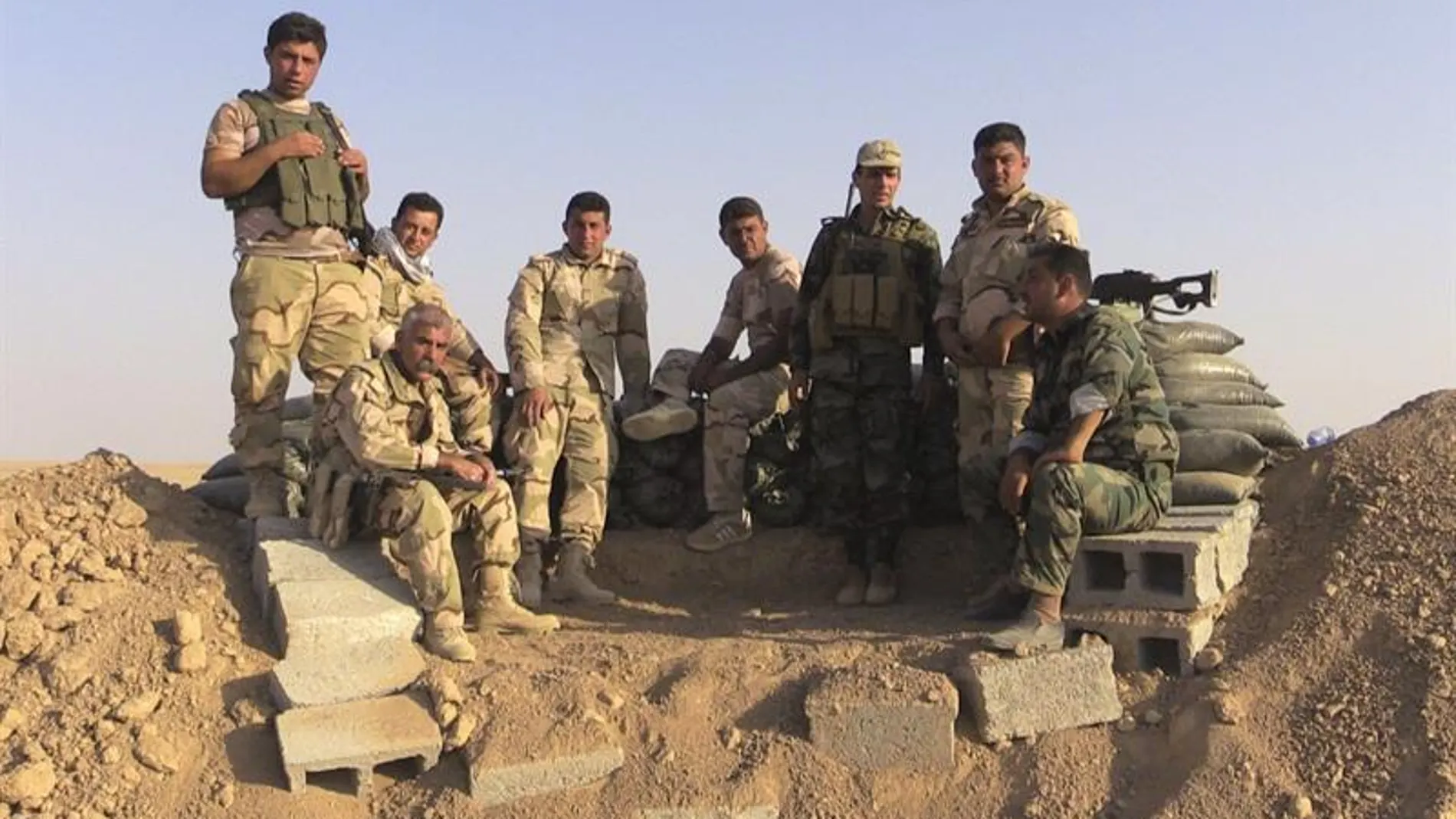 Varios soldados kurdos en Irak