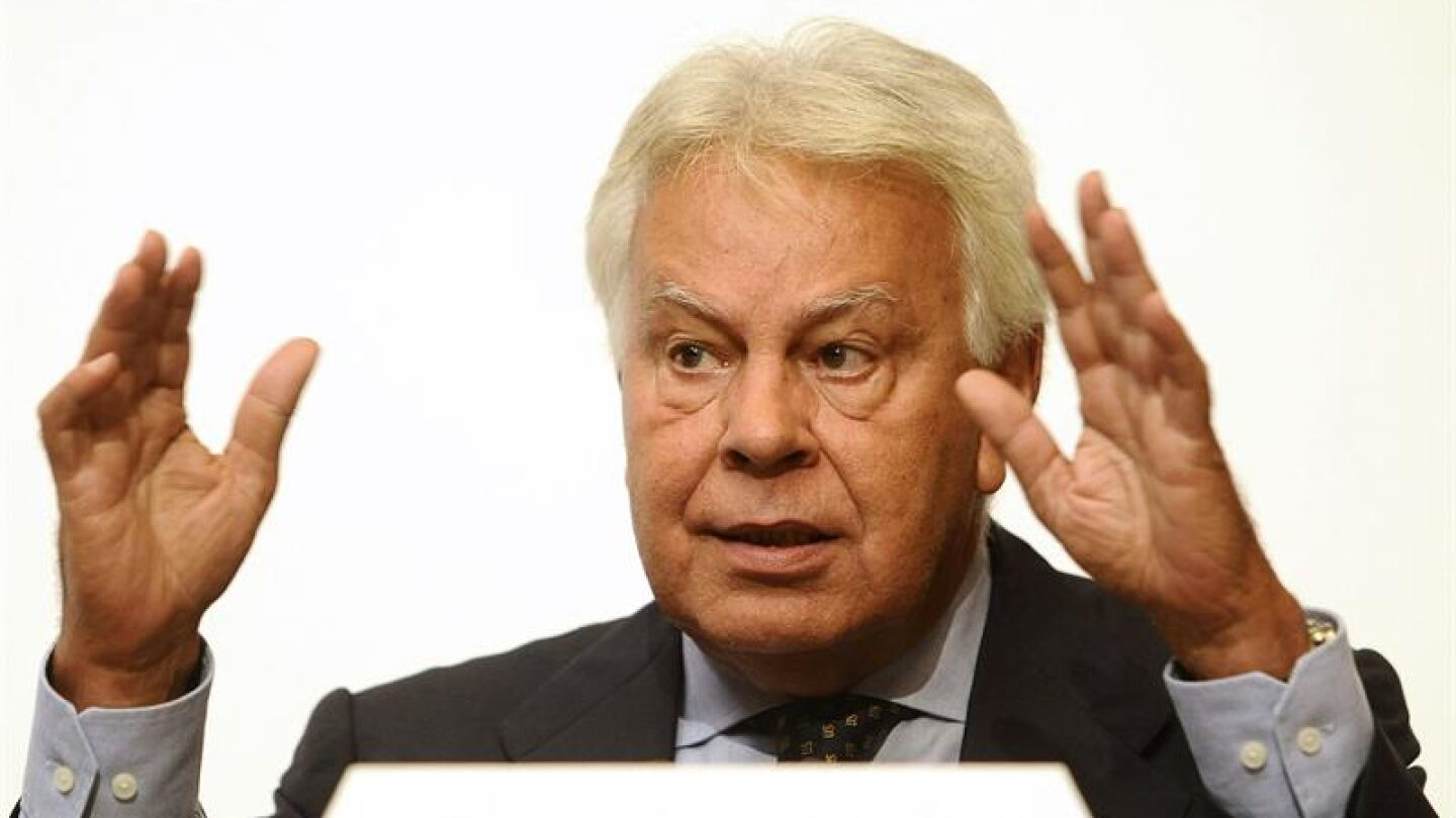 Felipe Gonz&aacute;lez pronuncia una conferencia