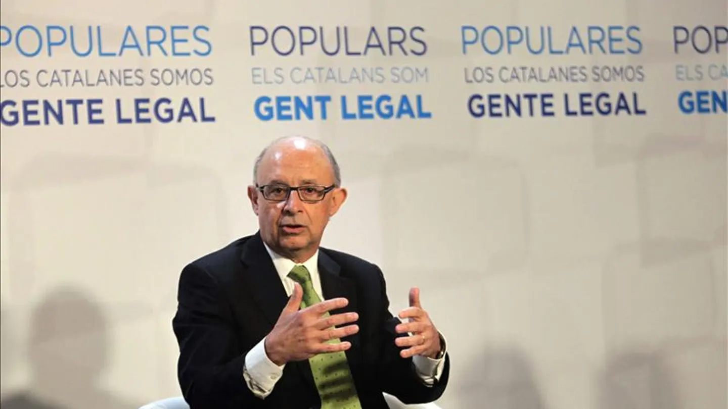 Montoro anuncia que Cataluña recibirá más de 1.700 millones adicionales 2015 Montoro anuncia que Cataluña recibirá más de 1.700 millones adicionales 2015