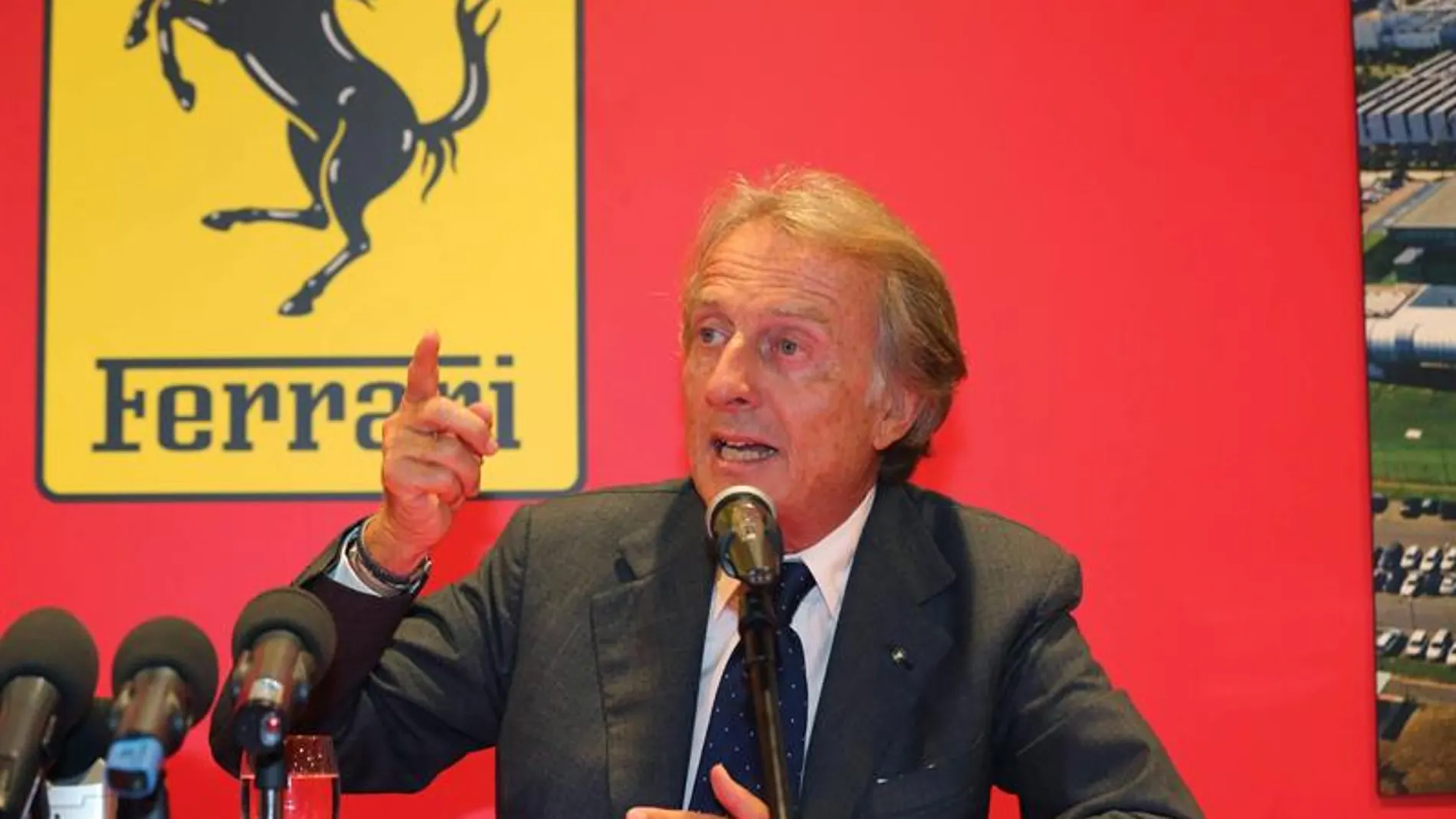 El presidente de Ferrari, Luca Cordero di Montezemolo, en la rueda de prensa en Maranello