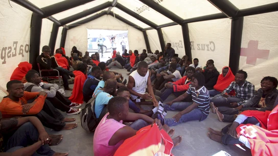 La embarcación de salvamento Caliope a su llegada al puerto de Tarifa La embarcación de salvamento Caliope a su llegada al puerto de Tarifa