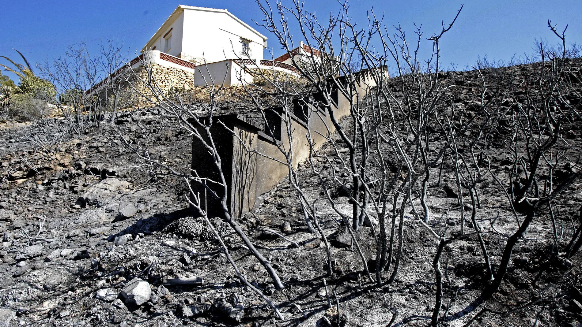 Viviendas afectadas por el incendio forestal de Xabia y Dénia