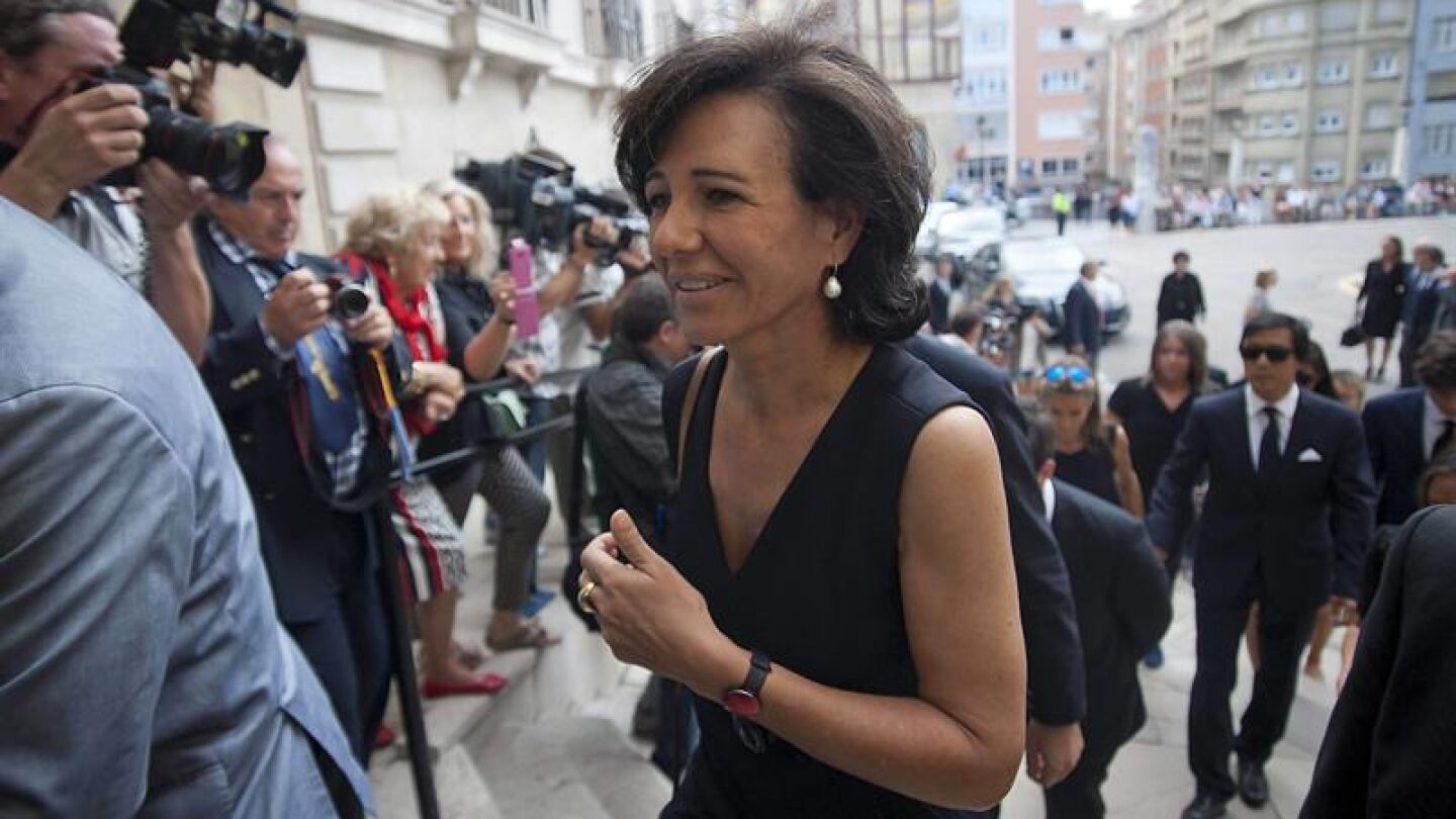 Ana Patricia Bot&iacute;n, en el funeral de su padre