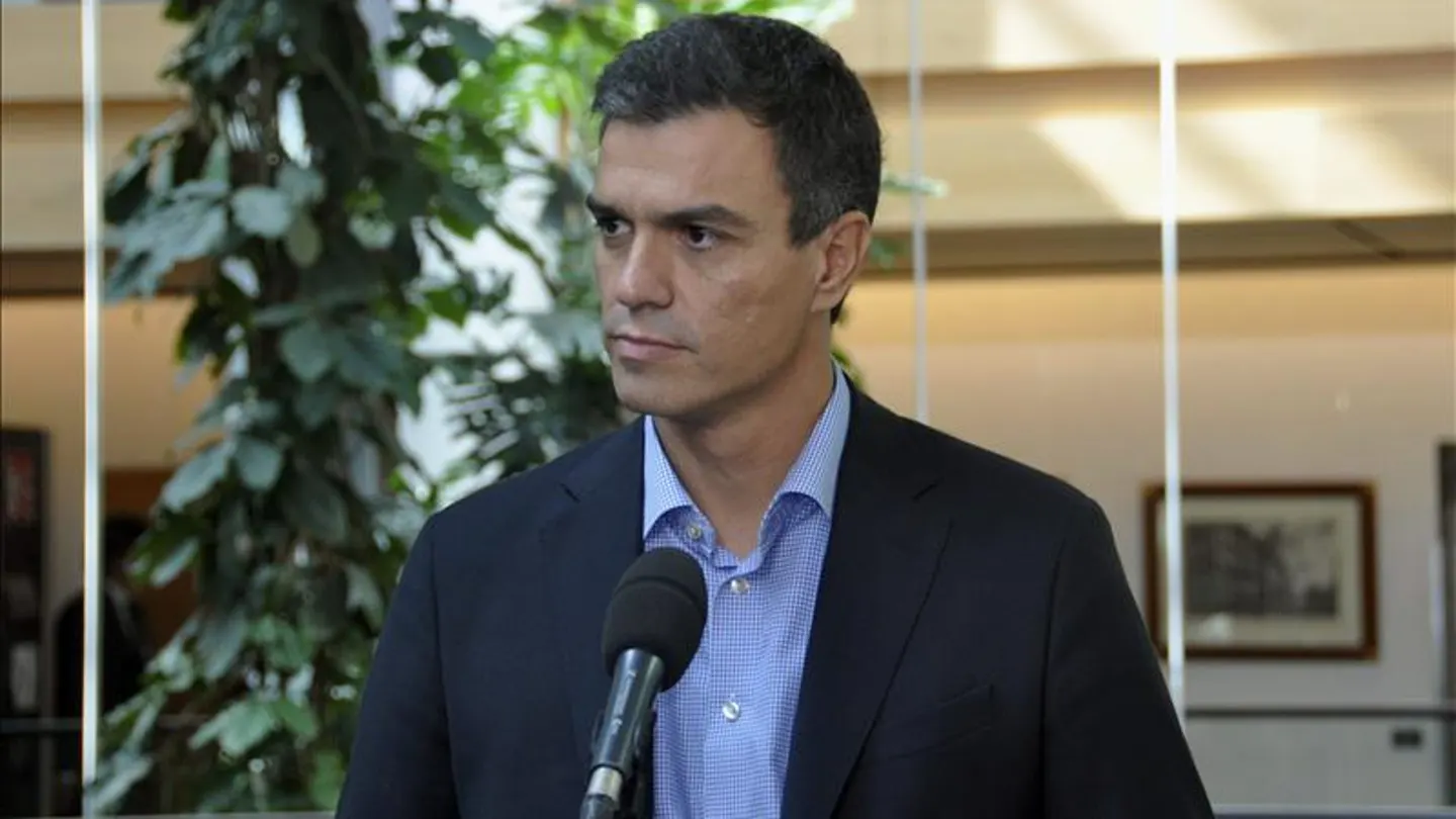 Pedro Sánchez se dirige a los medios Pedro Sánchez se dirige a los medios