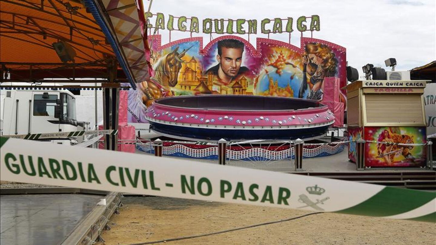 La atracci&oacute;n 'Caiga quien Caiga' en la Feria de Sevilla