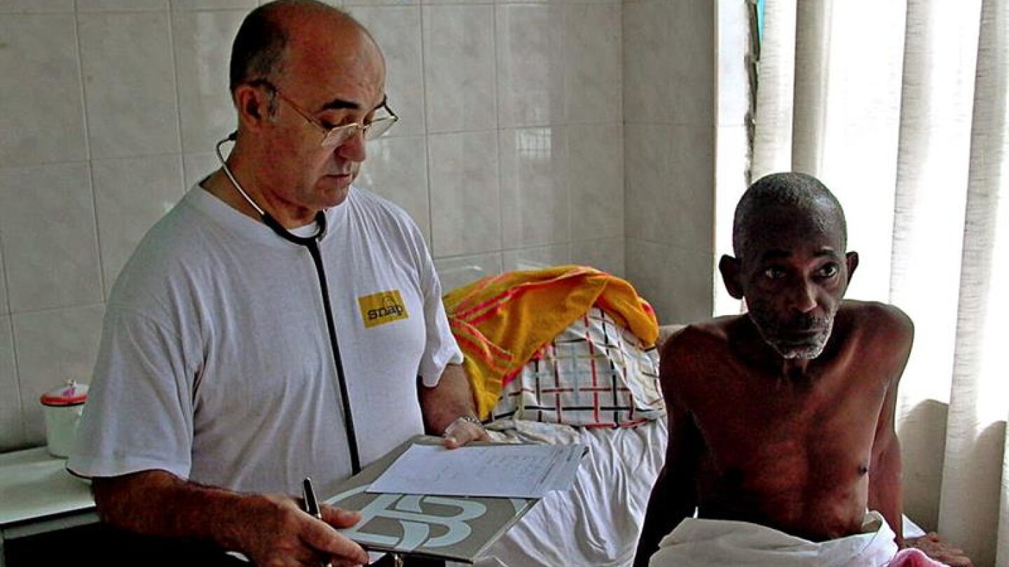 Manuel Garc&iacute;a Viejo, el misionero leon&eacute;s infectado por el virus del &Eacute;bola 