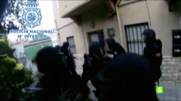 Momento de la detención del presunto pederasta de Ciudad Lineal