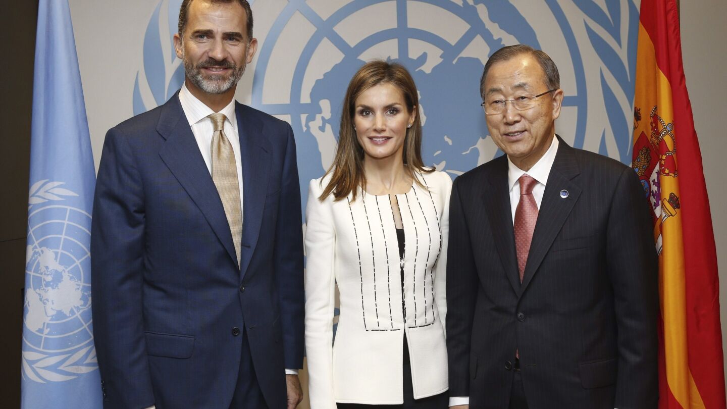 Los reyes de Espa&ntilde;a posan junto al secretario general de Naciones Unidas, Ban Ki-moon 