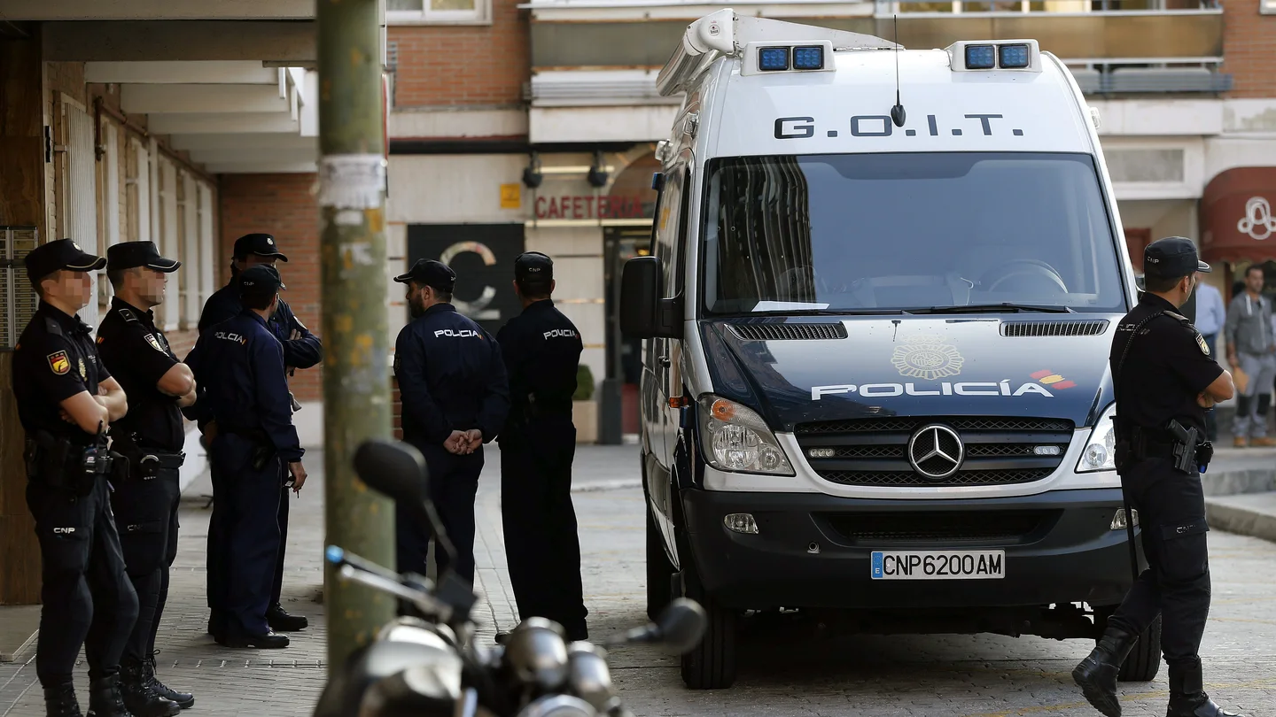 La Policía registra la casa del pederasta de Ciudad Lineal La Policía registra la casa del pederasta de Ciudad Lineal