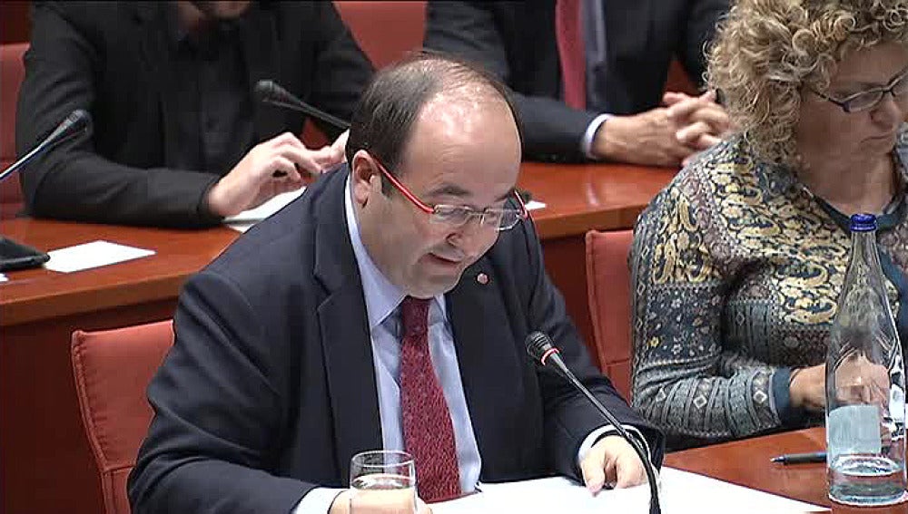 Miquel Iceta durante la comparecencia de Pujol en el Parlament