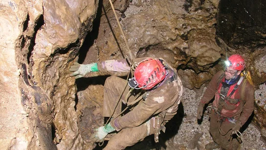 Las labores de rescate del espeleólogo español Cecilio López Tercero Las labores de rescate del espeleólogo español Cecilio López Tercero
