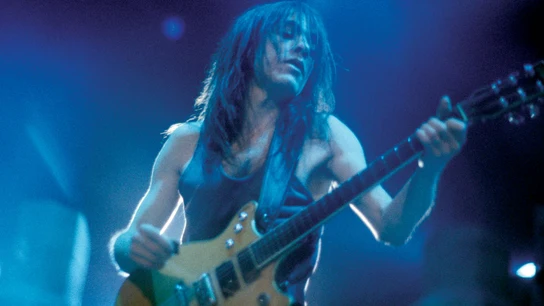 El guitarrista de AC/DC Malcolm Young El guitarrista de AC/DC Malcolm Young