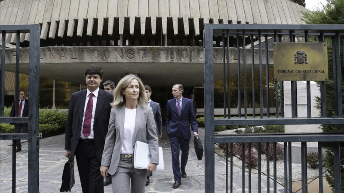 El Constitucional suspende por unanimidad la consulta soberanista catalana del 9N