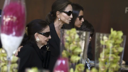 Isabel Preysler y Ana Boyer a su llegada al Tanatorio San Isidro de Madrid Isabel Preysler y Ana Boyer a su llegada al Tanatorio San Isidro de Madrid