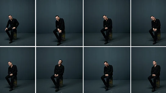 Las poses de Ismael Serrano para La Llamada Las poses de Ismael Serrano para La Llamada