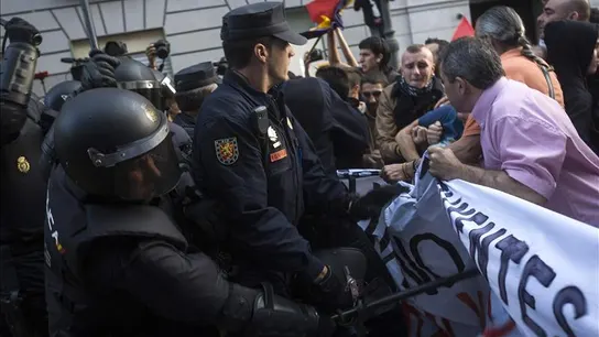 Detenida la abogada de la Coordinadora 25S en la protesta contra la monarquía Detenida la abogada de la Coordinadora 25S en la protesta contra la monarquía
