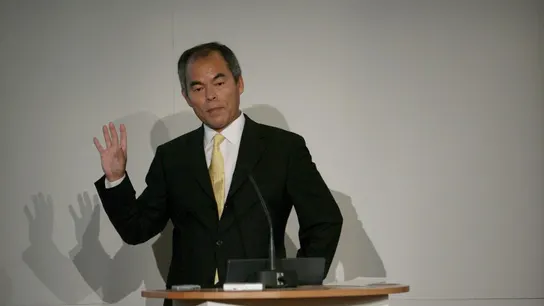 El japonés Shuji Nakamura, uno de los tres fisicos nipones que han sido galardonados El japonés Shuji Nakamura, uno de los tres fisicos nipones que han sido galardonados