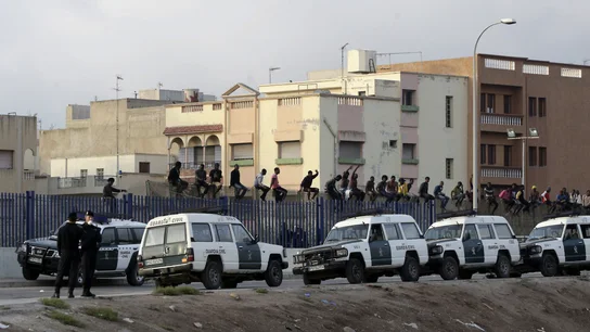 Más de treinta inmigrantes se encaramaron también el pasado mes de agosto a la valla de Melilla Más de treinta inmigrantes se encaramaron también el pasado mes de agosto a la valla de Melilla