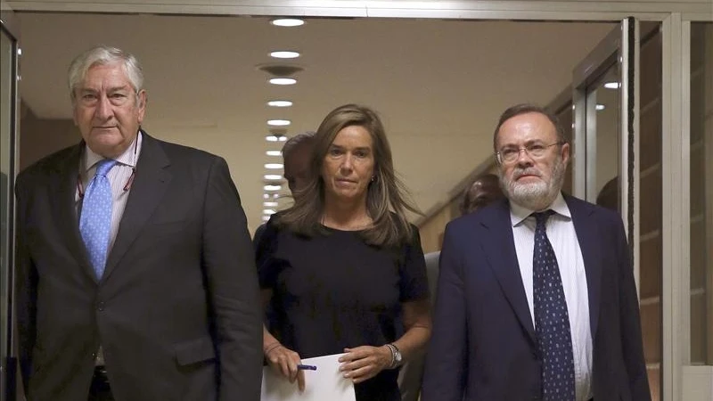 El consejero de Sanidad, Javier Rodríguez, junto a la ministra de Sanidad, Ana Mato