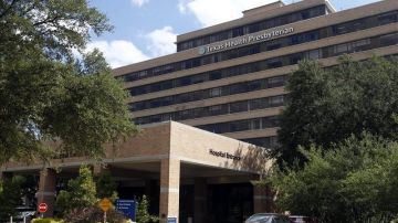 Fachada del hospital de Dallas (Texas), Estados Unidos