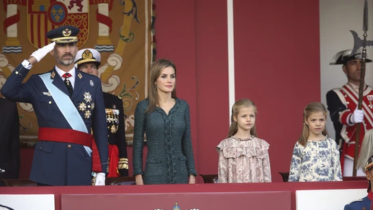 Los Reyes presiden el desfile militar Los Reyes presiden el desfile militar