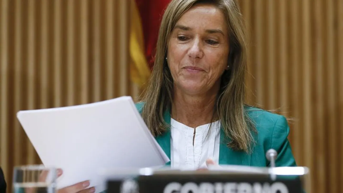 La exministra de Sanidad, Ana Mato, al inicio de su comparecencia La exministra de Sanidad, Ana Mato, al inicio de su comparecencia