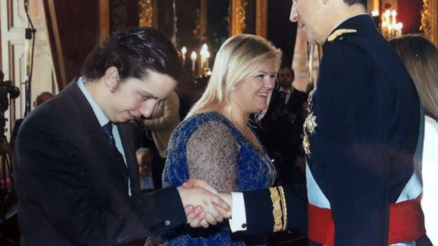 Nicolás Gómez-Iglesias con el rey Felipe VI Nicolás Gómez-Iglesias con el rey Felipe VI