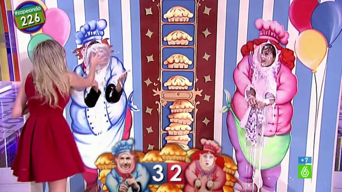 Anna Sim&oacute;n estrella el tartazo en la cara de Frank Blanco