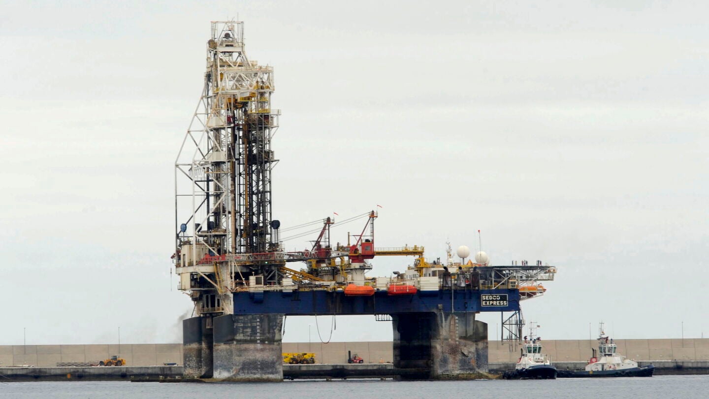 La plataforma petrol&iacute;fera Sedco Express, Canarias