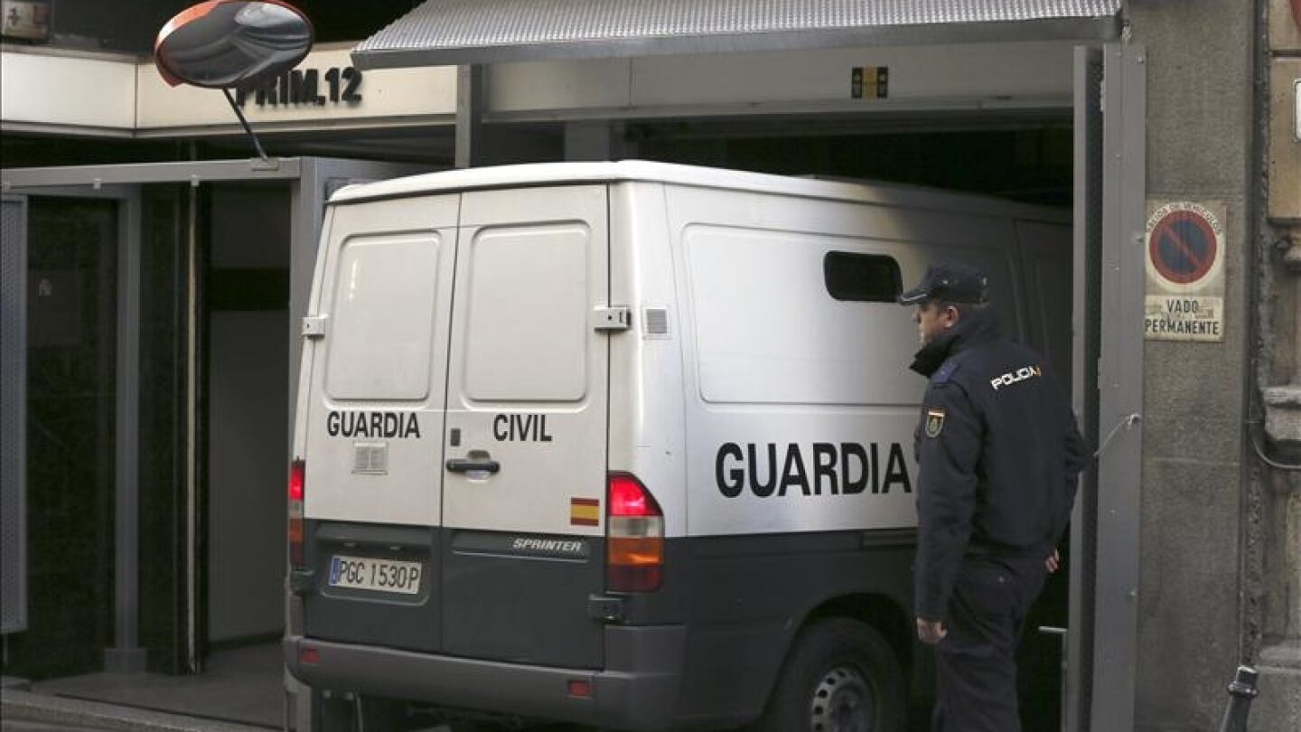 Un furg&oacute;n de la Guardia Civil entra en la Audiencia Nacional