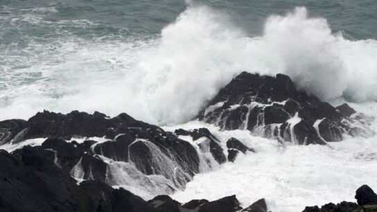El litoral gallego en alerta por oleaje