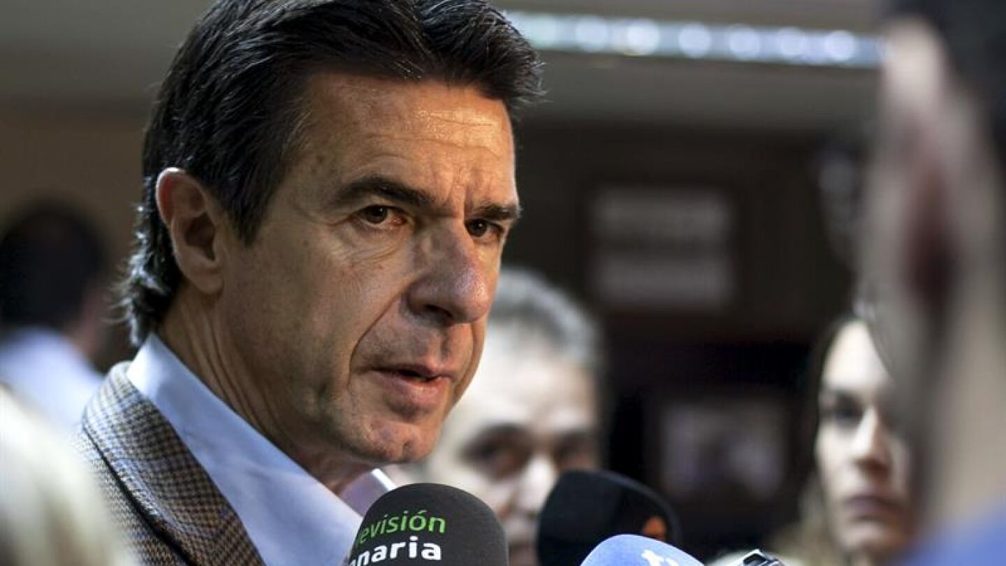 Soria atiende a los medios tras presidir la reuni&oacute;n del Comit&eacute; Ejecutivo Regional del partido