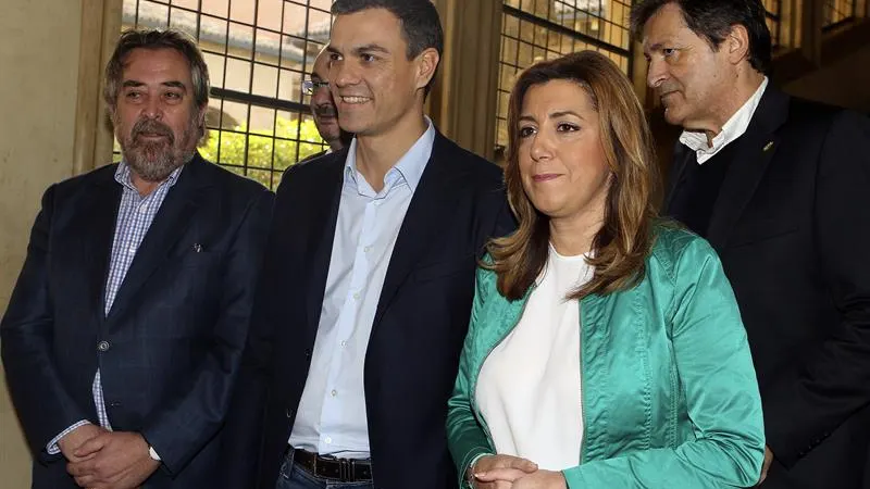 Pedro S&aacute;nchez junto a Susana D&iacute;az, el alcalde de Zaragoza y el presidente de Asturias