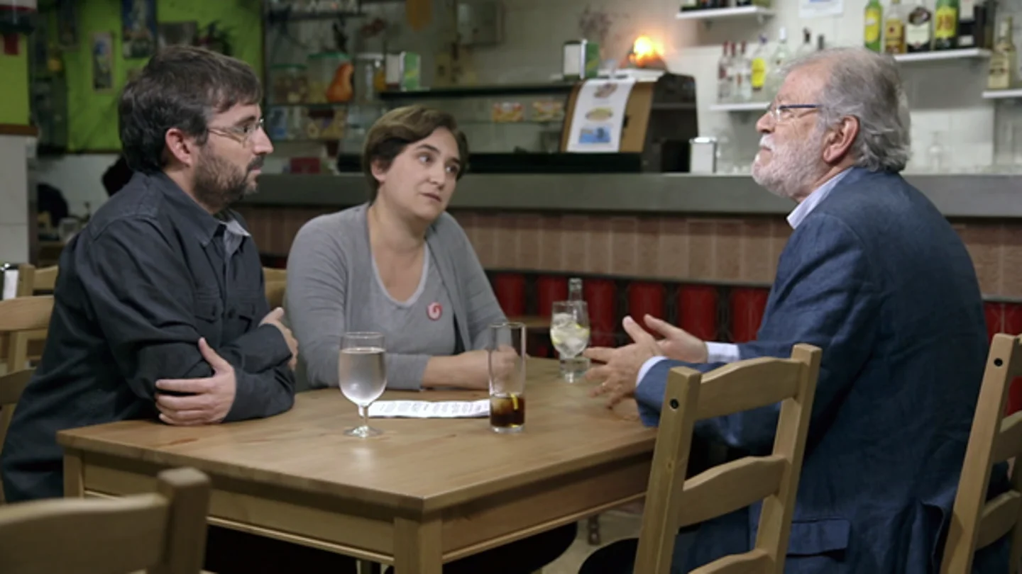 Juan Carlos Rodríguez Ibarra, con Ada Colau y Jordi Évole Juan Carlos Rodríguez Ibarra, con Ada Colau y Jordi Évole