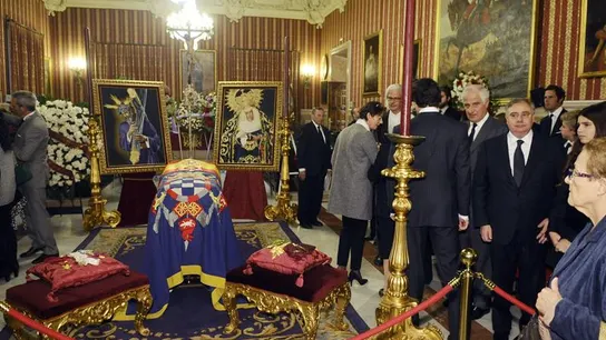 La capilla ardiente con los restos mortales de la duquesa de Alba La capilla ardiente con los restos mortales de la duquesa de Alba