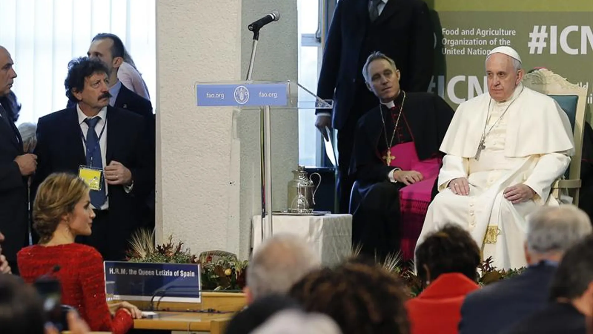 El papa Francisco y la reina Letizia en la Conferencia sobre Nutrición