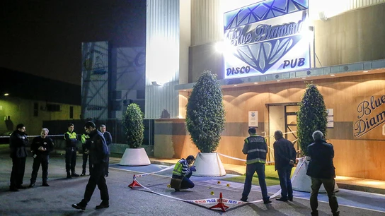 Cuatro detenidos por su implicación en la muerte de dos personas en una discoteca de Murcia Cuatro detenidos por su implicación en la muerte de dos personas en una discoteca de Murcia