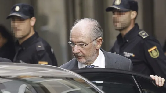 La Audiencia Nacional sitúa a Rato como responsable de la emisión de las 'tarjetas black' La Audiencia Nacional sitúa a Rato como responsable de la emisión de las 'tarjetas black'