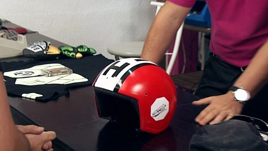 Los Reyes del Empeño, Nolotire, casco Chimo Bayo Los Reyes del Empeño, Nolotire, casco Chimo Bayo